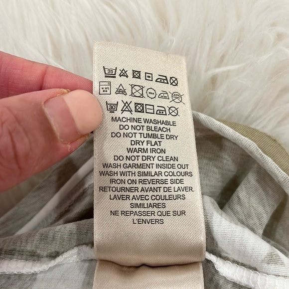 Burberry Brit Logo Scoop Neck Cotton Tee - Picture 15 of 15